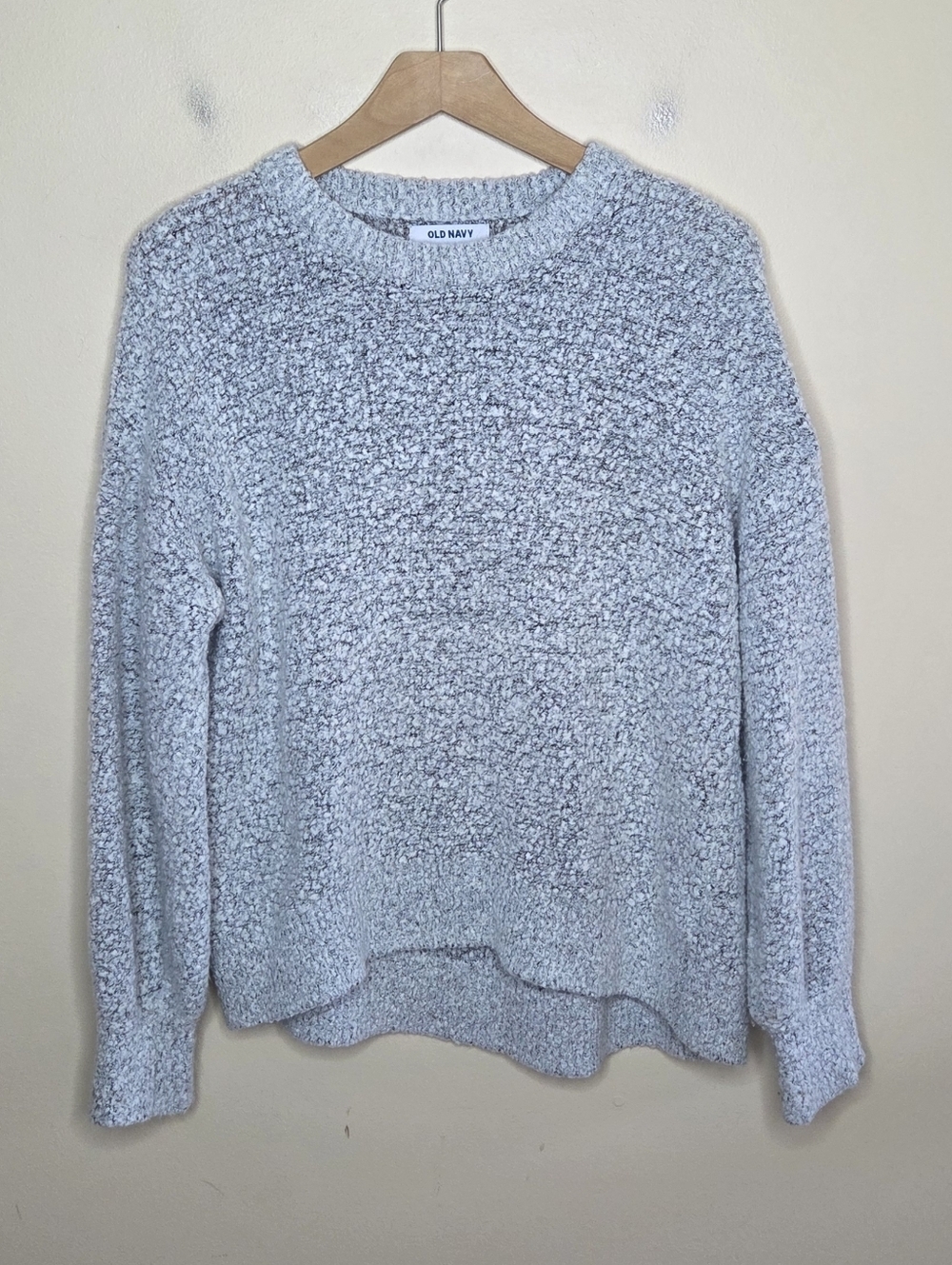 Old Navy Light Gray Nubby Knit Crewneck Sweater Size Large Casual Weekend Cozy